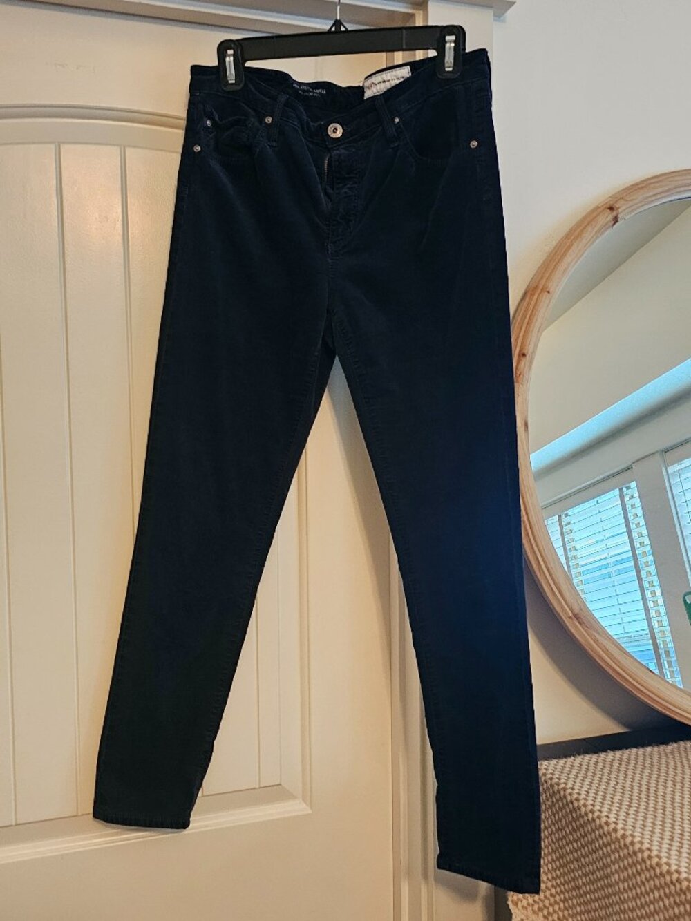 AG "The Stevie Ankle" Pant
